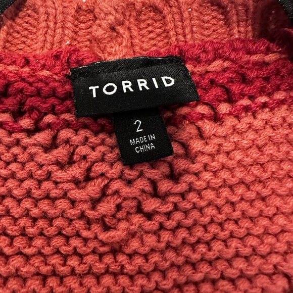 Torrid Sz: 2 Cable Knit Oversize Cardigan V-Neck Button Sweater Pink and Mauve. - Picture 6 of 10